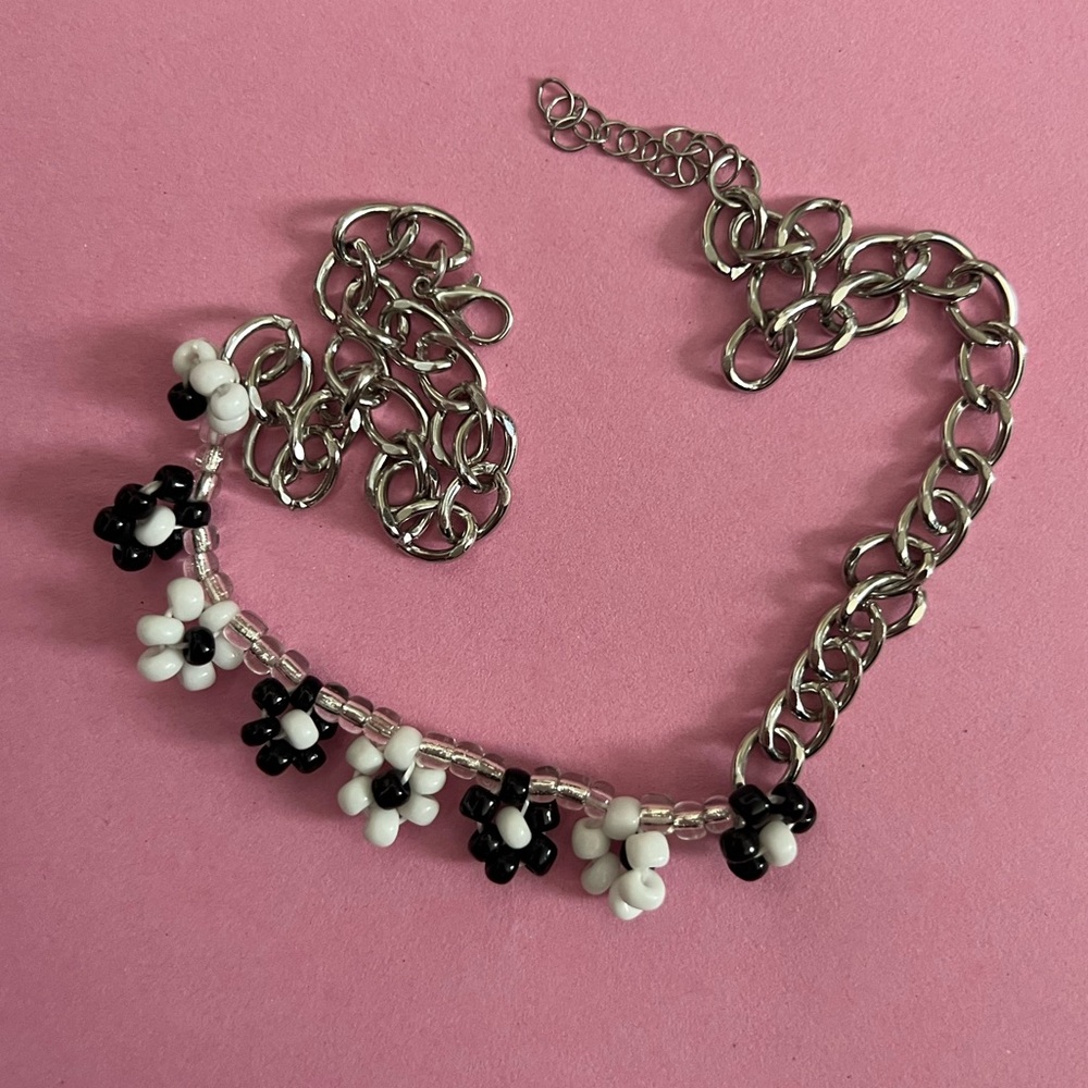 "Daisy Chain" Chain